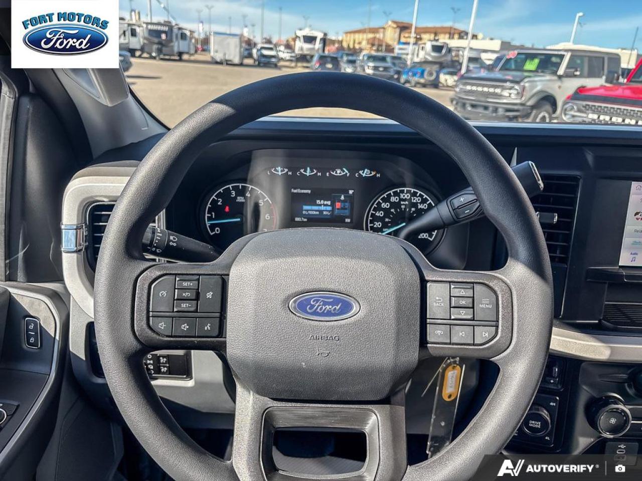 2025 Ford SUPER DUTY F-350 SRW Super Duty SRW XLT Photo5