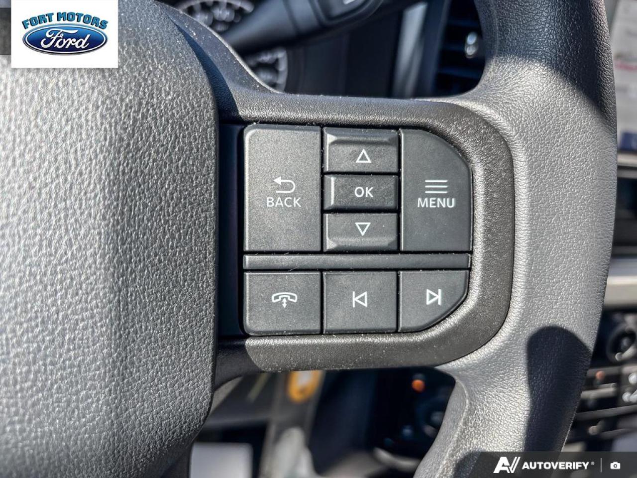 2025 Ford SUPER DUTY F-350 SRW Super Duty SRW XLT Photo5