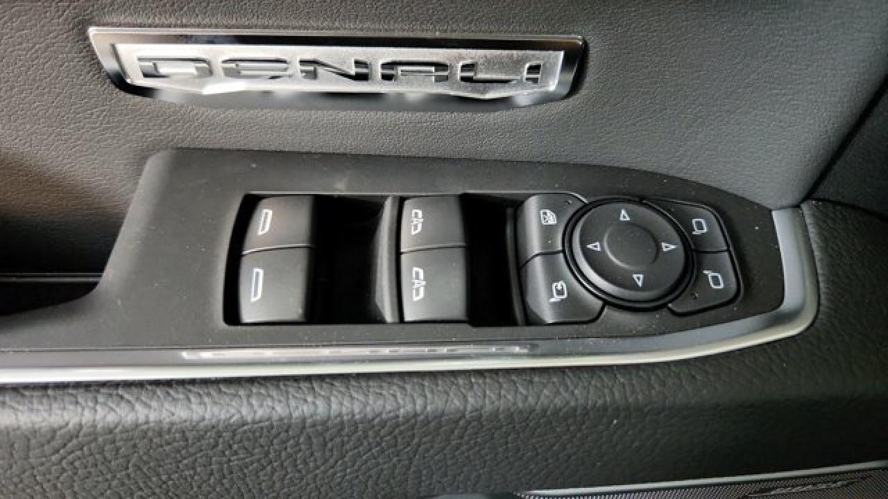 12816319
