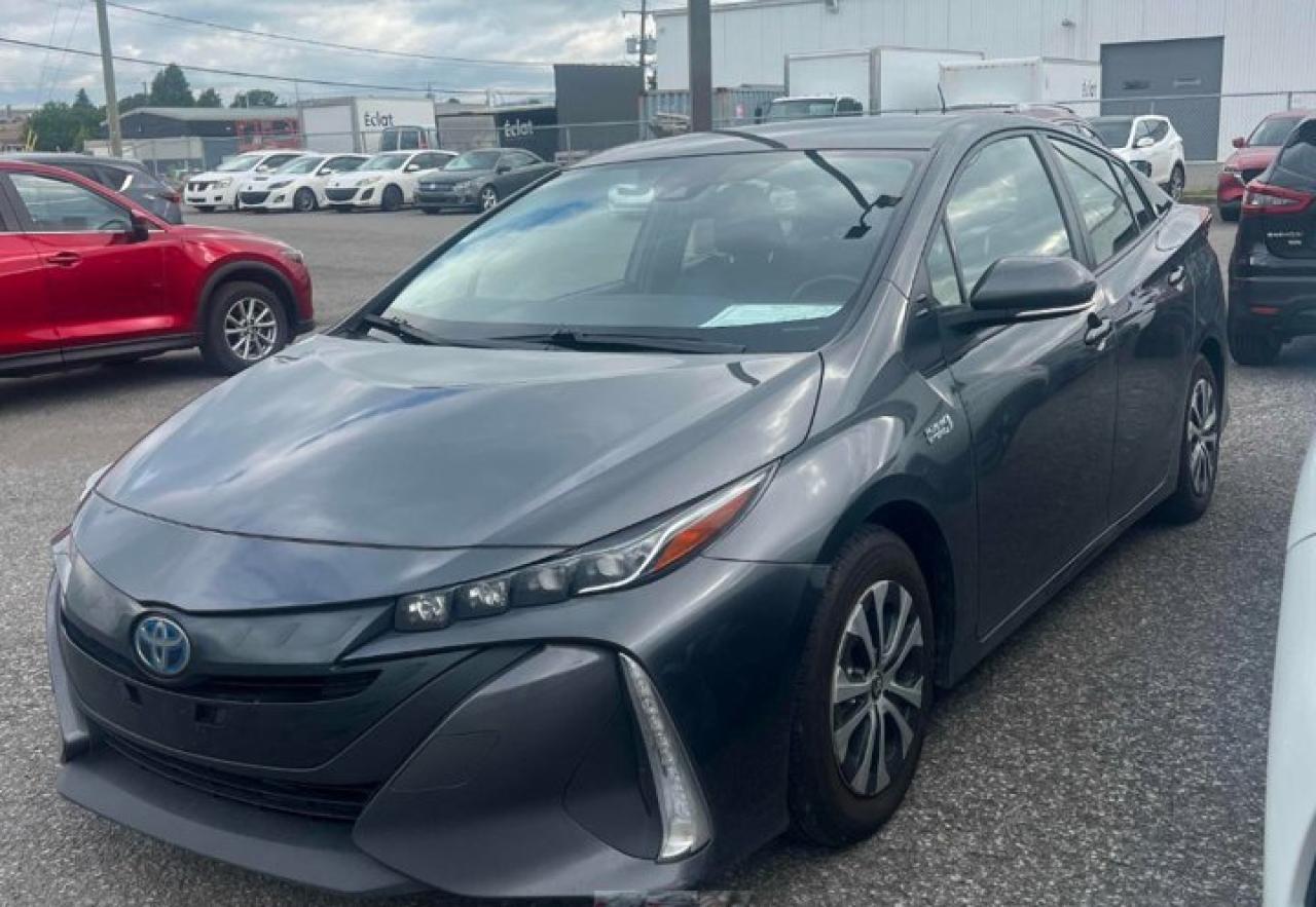 Used 2021 Toyota Prius Prime | Adaptive Cruise Control | Apple CarPlay | Heated Seats & Steering | Lane Departure | and More ! for sale in Guelph, ON