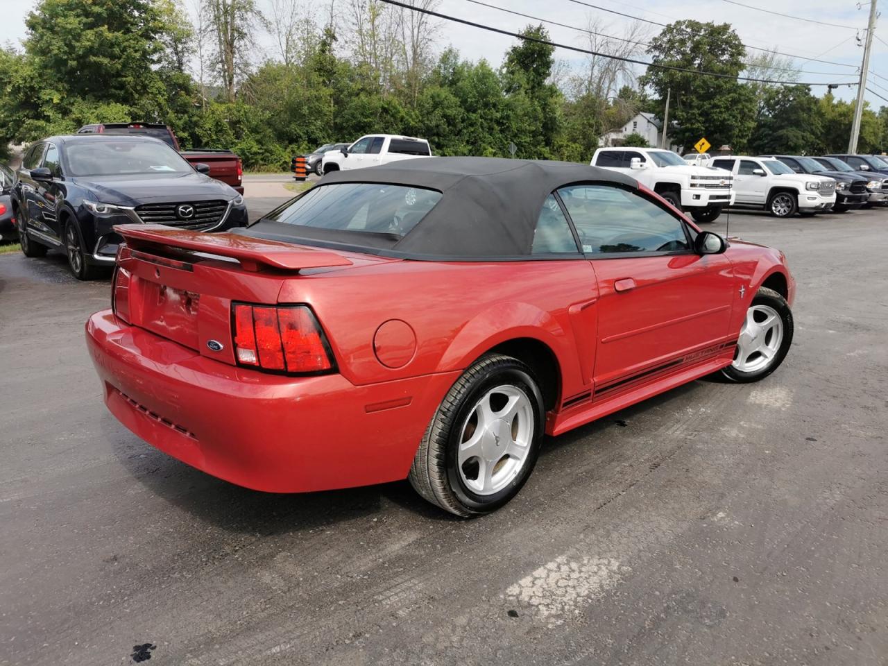 2001 Ford Mustang Deluxe - Photo #5