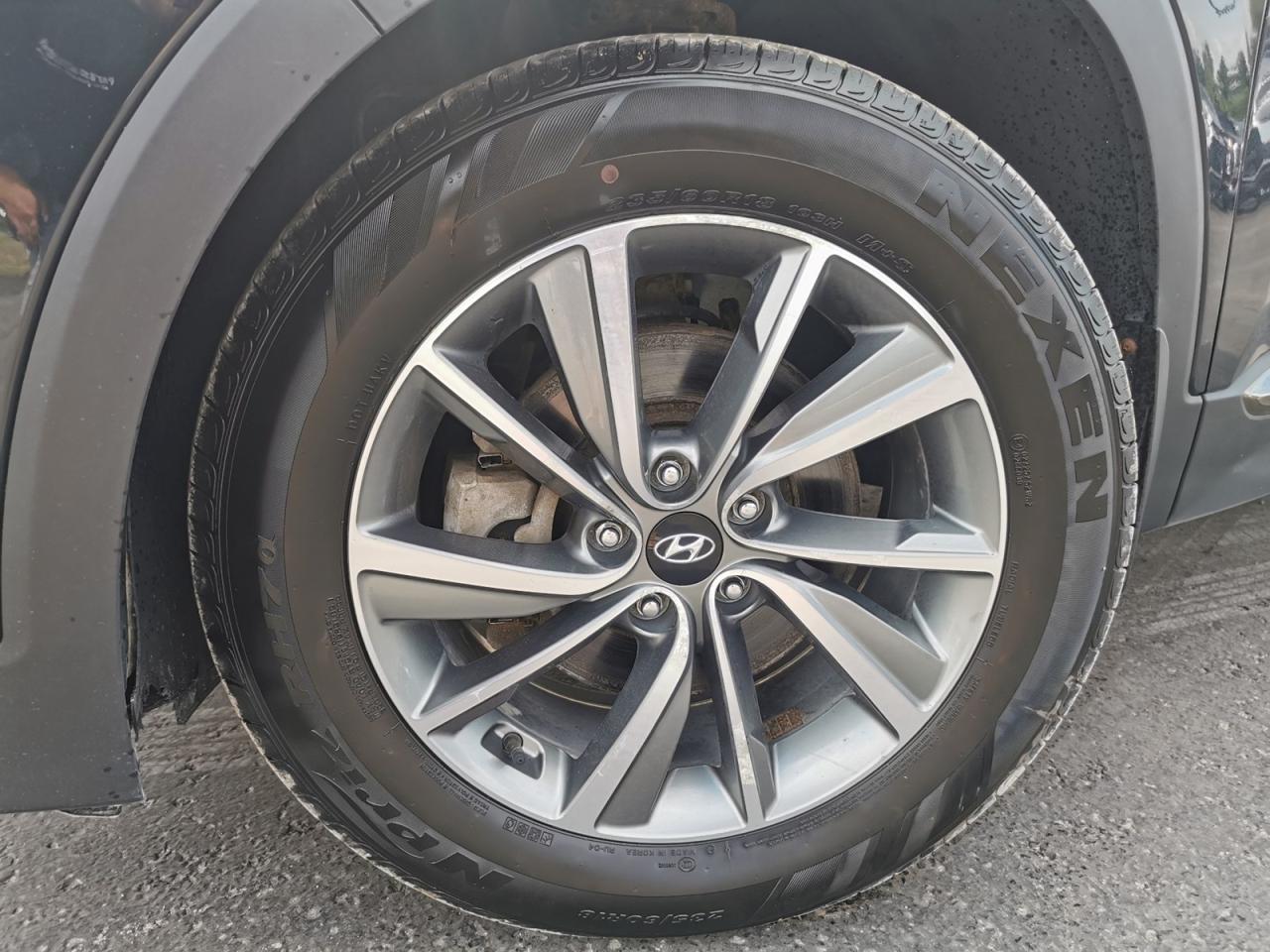 2019 Hyundai Santa Fe Luxury 2.0T - Photo #9