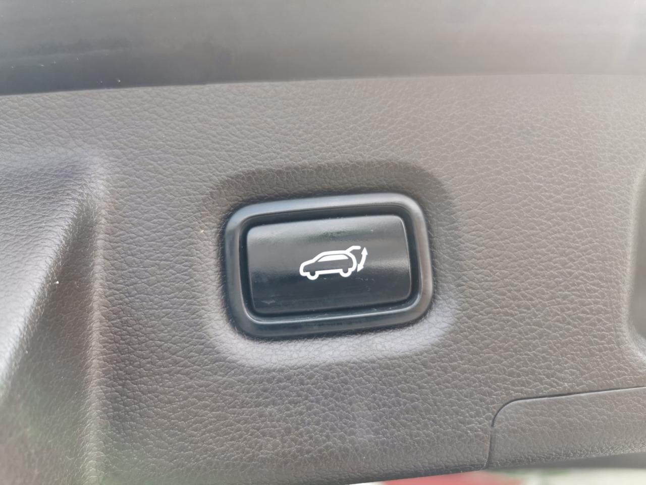 2019 Hyundai Santa Fe Luxury 2.0T - Photo #18