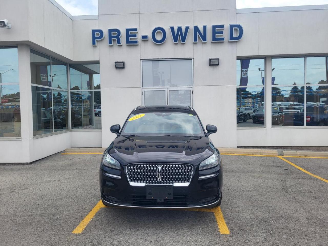 2021 Lincoln Corsair Reserve AWD Photo2