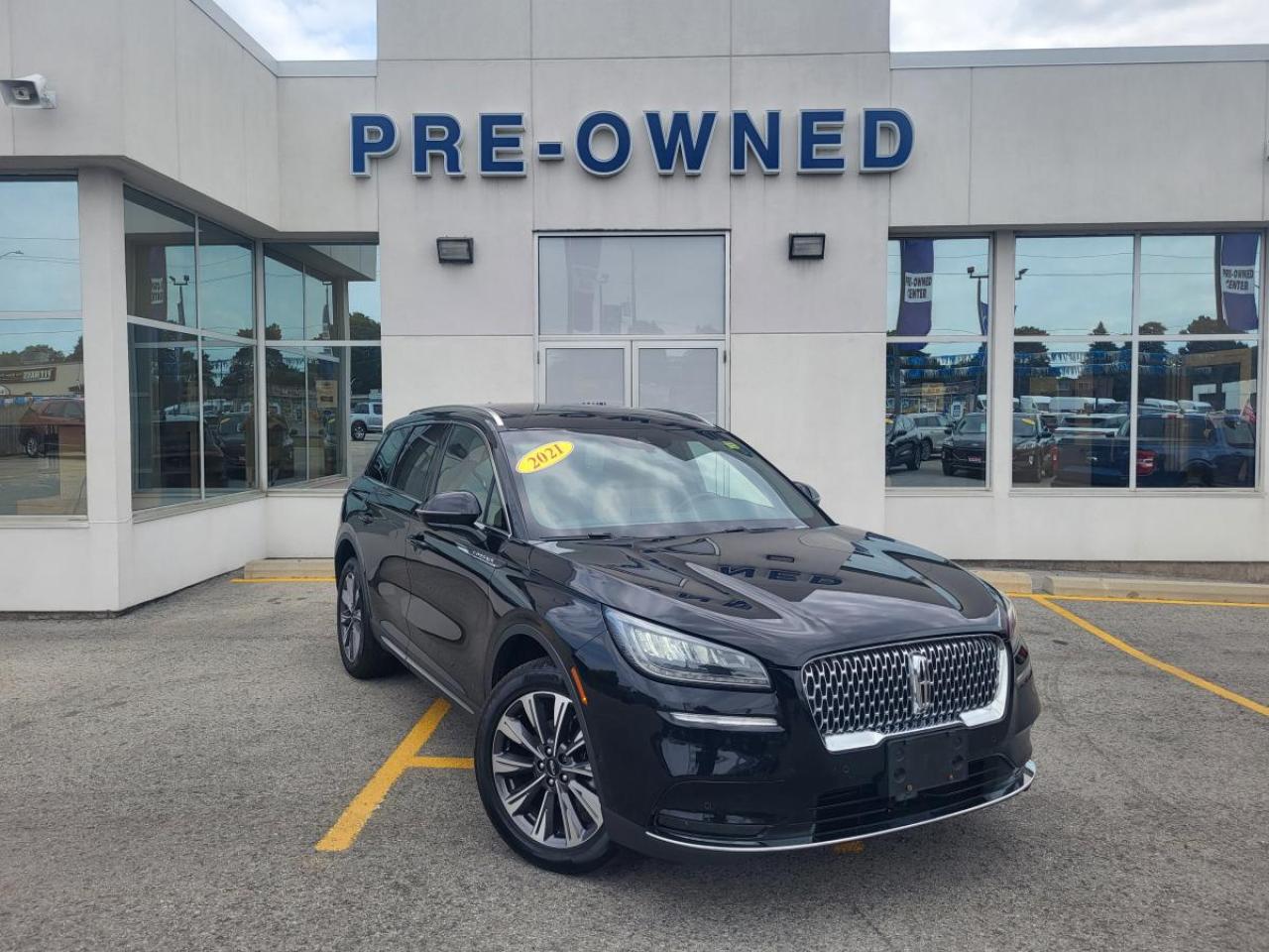 2021 Lincoln Corsair Reserve AWD Photo4