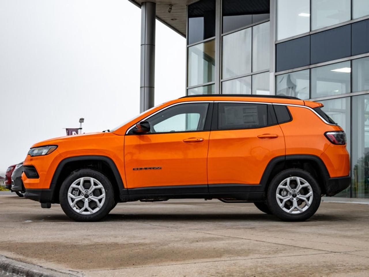 2026 Jeep Compass NORTH Photo3