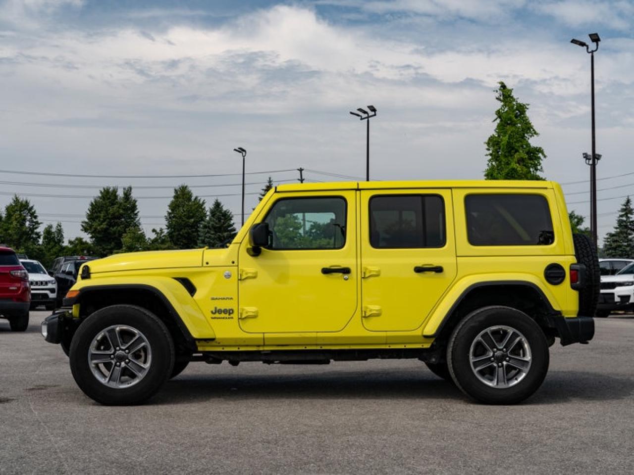 2023 Jeep Wrangler Sahara Photo3