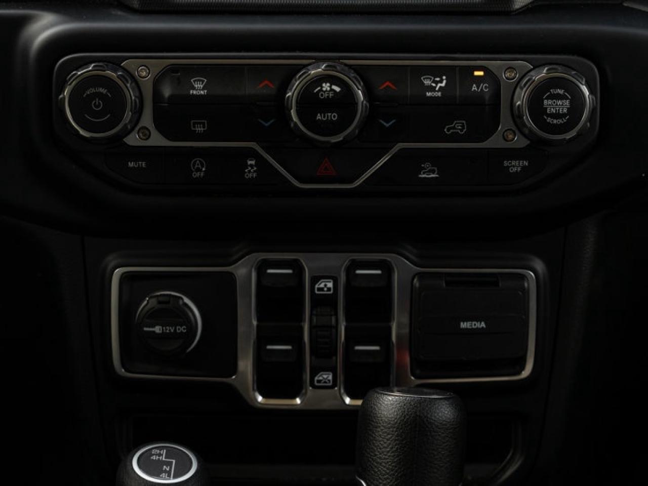 2023 Jeep Wrangler Sahara Photo