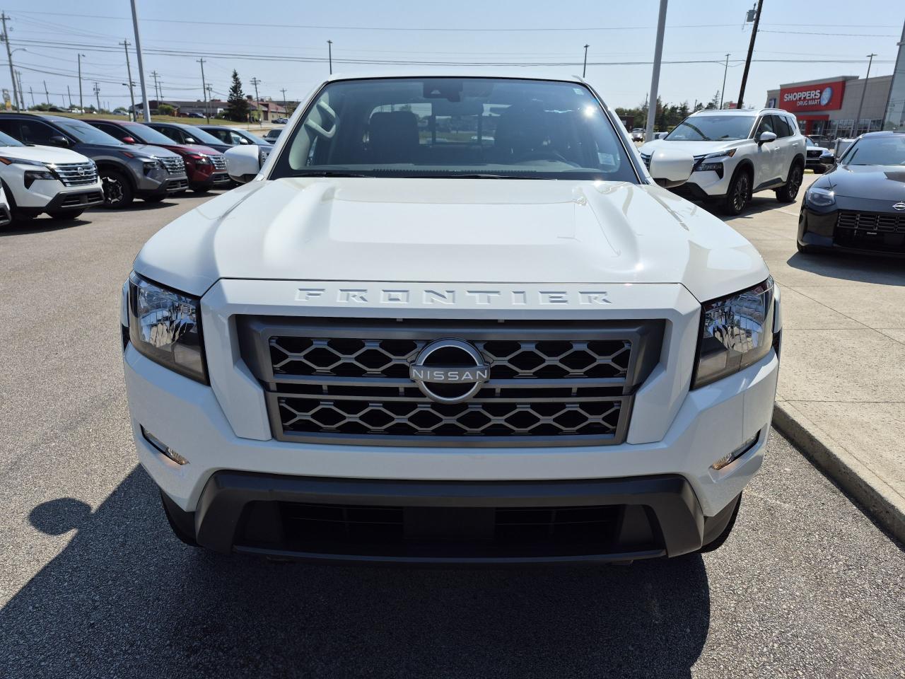 2024 Nissan Frontier SV Photo18