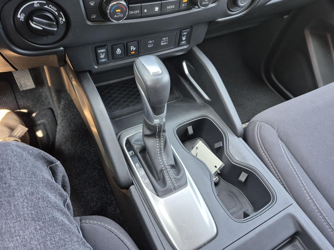 2024 Nissan Frontier SV Photo27