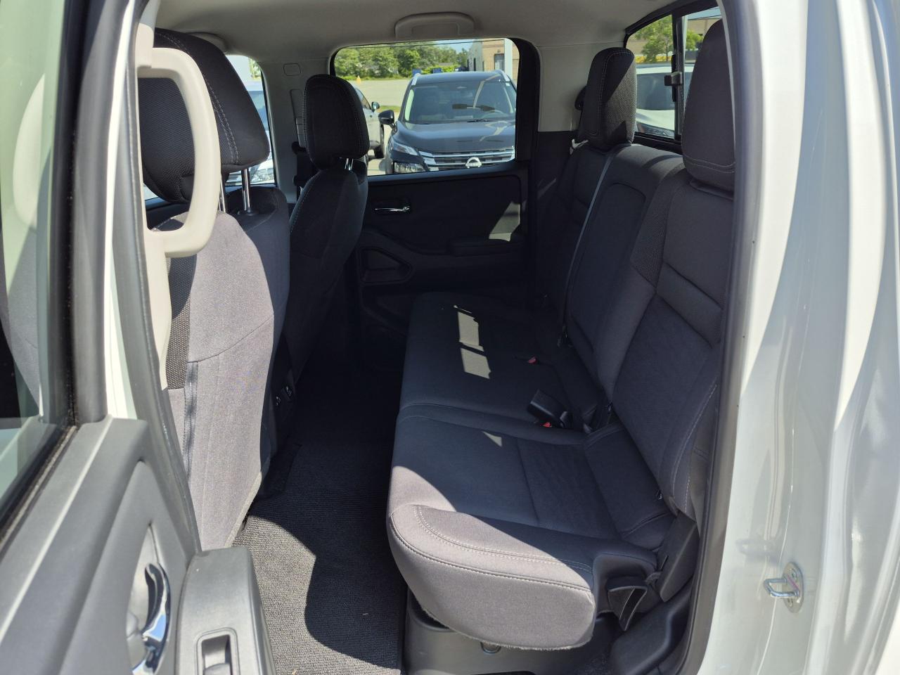 2024 Nissan Frontier SV Photo29
