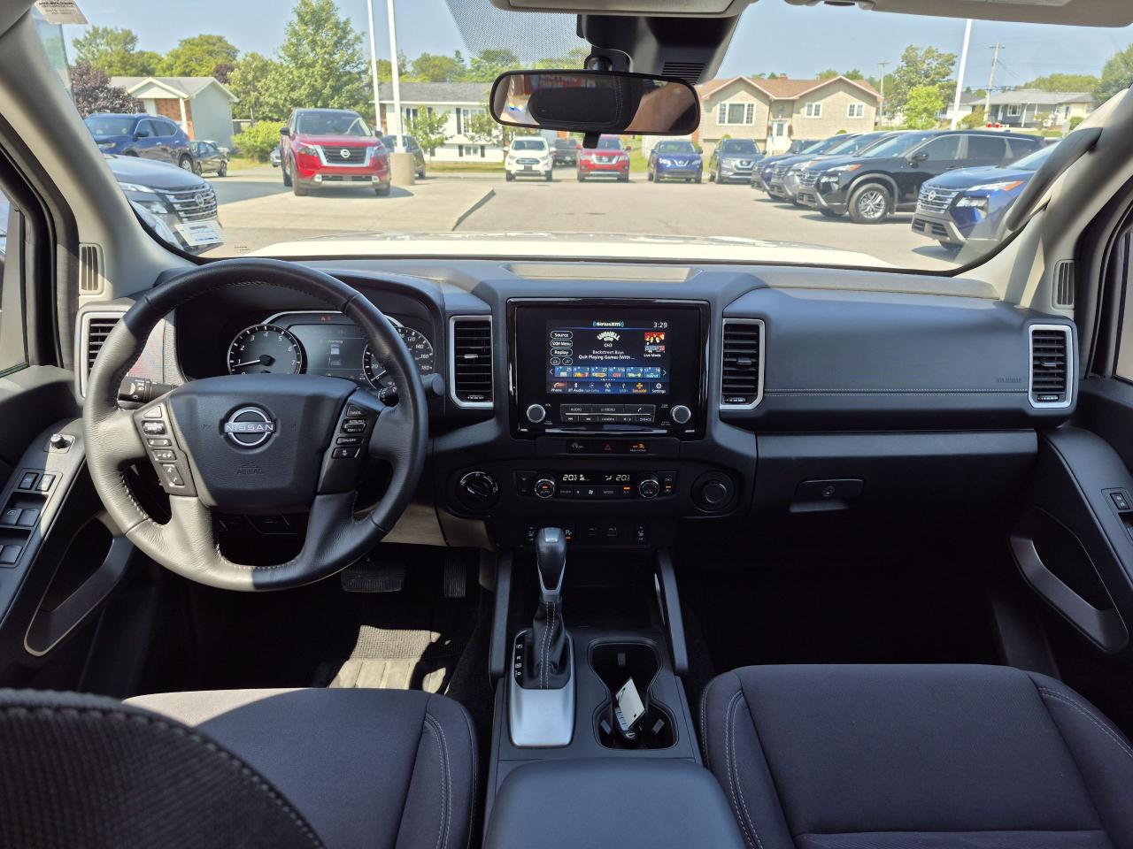 2024 Nissan Frontier SV Photo30