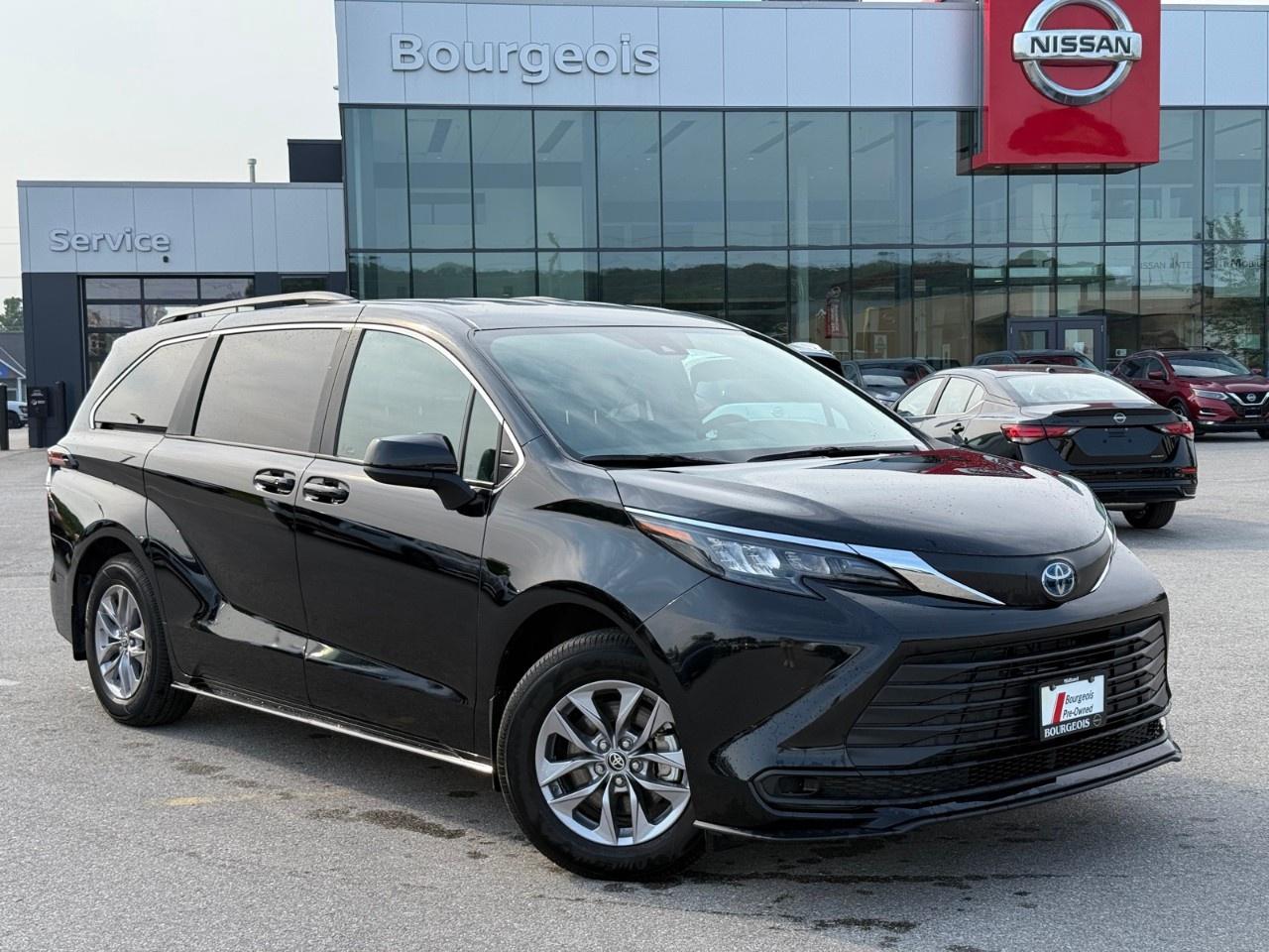 Used 2025 Toyota Sienna  for sale in Midland, ON