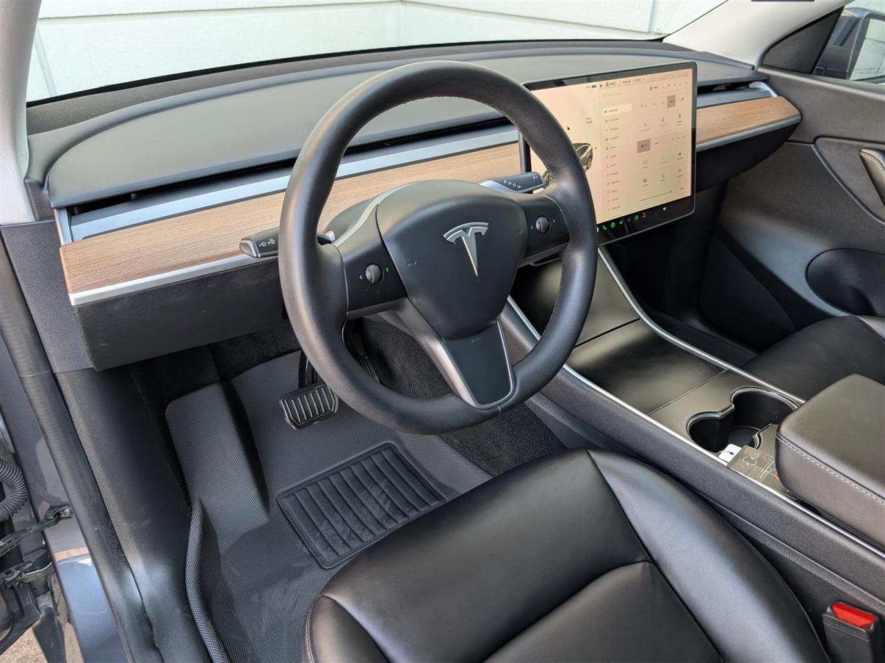 2020 Tesla Model Y LONG RANGE AWD - DUAL MOTOR
