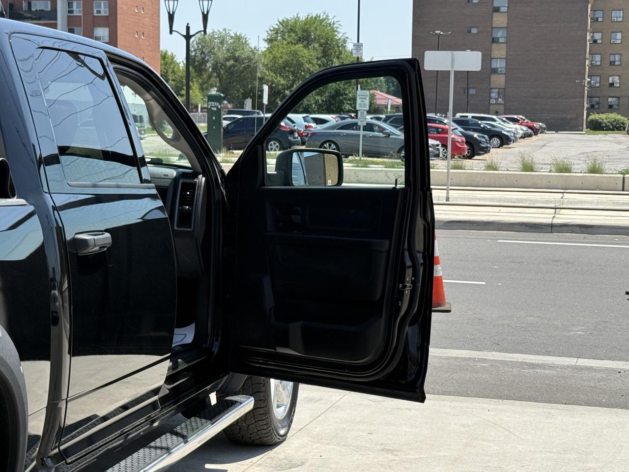 2019 RAM 1500 Classic TRADESMAN | NO ACCIDENTS | - Photo #26
