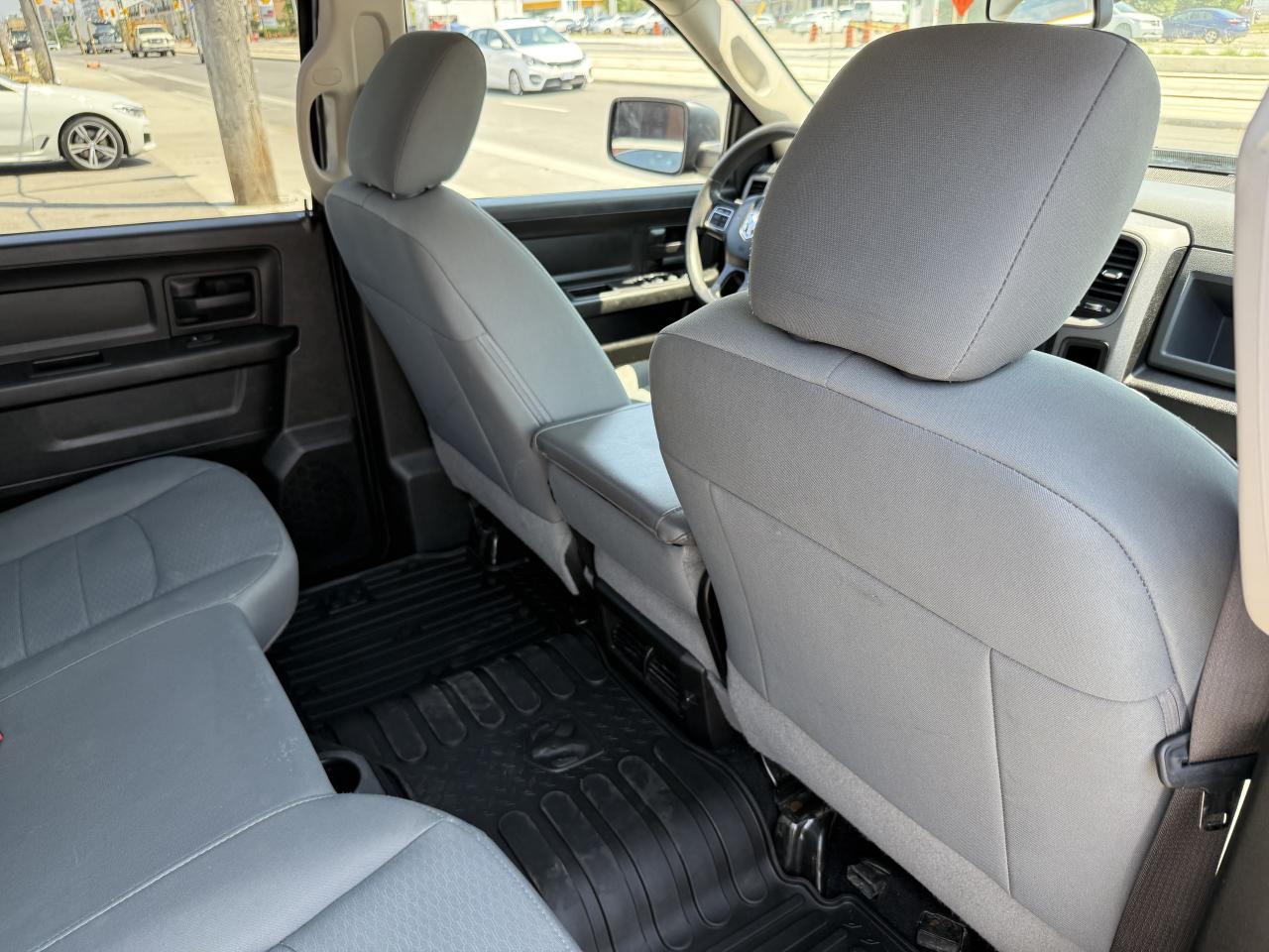 2019 RAM 1500 Classic TRADESMAN | NO ACCIDENTS | - Photo #29