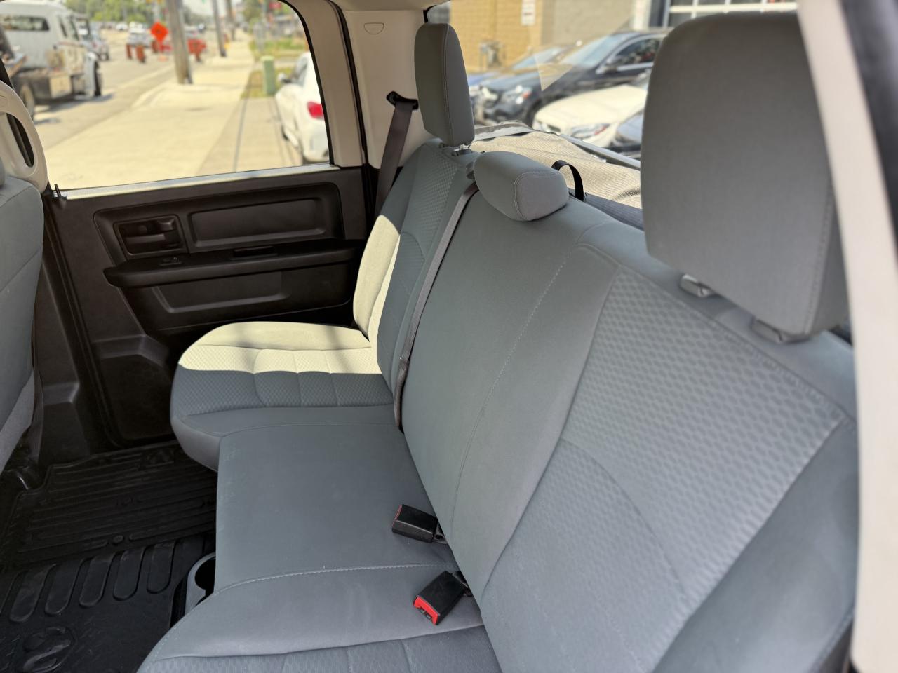 2019 RAM 1500 Classic TRADESMAN | NO ACCIDENTS | - Photo #34