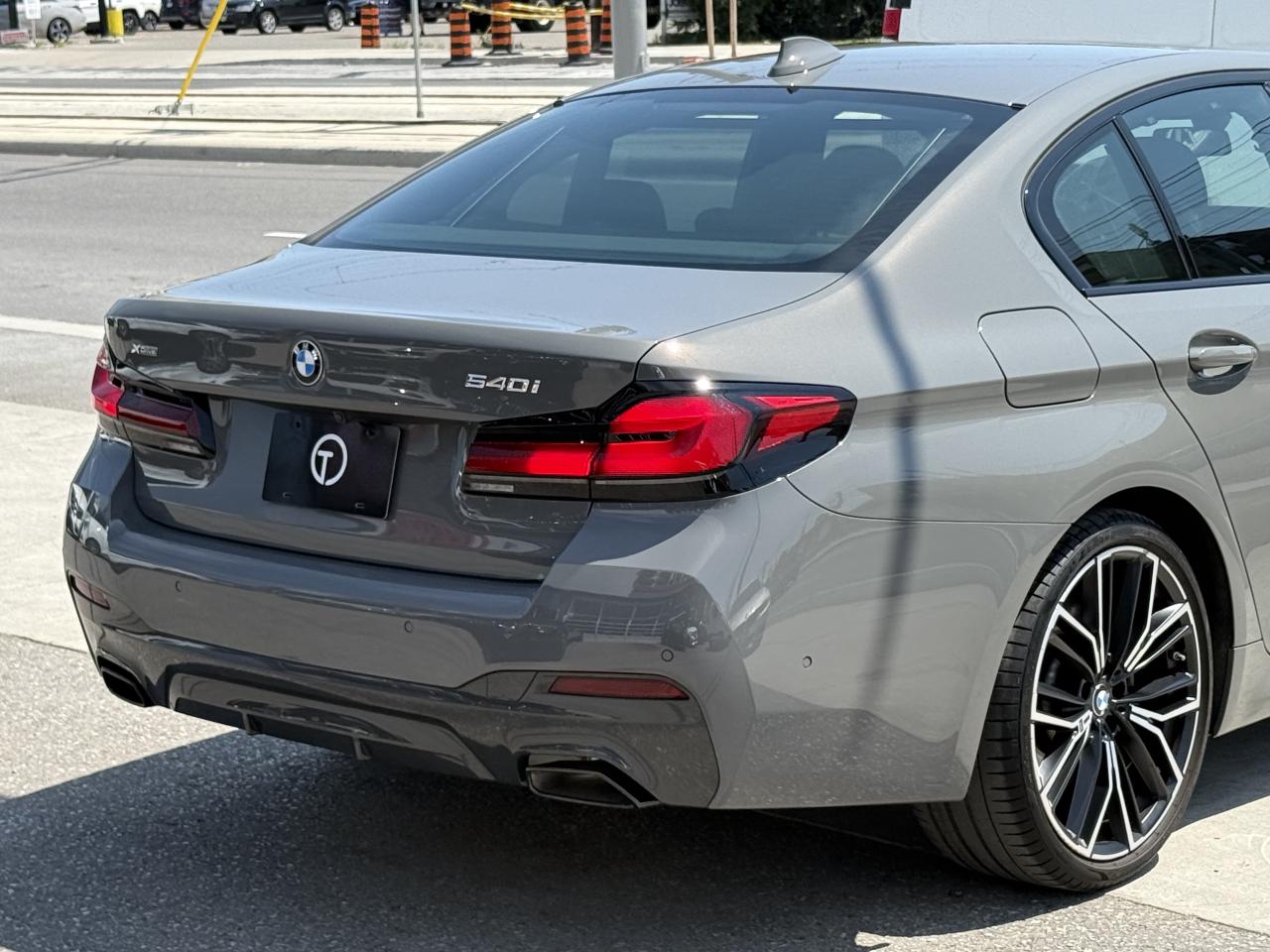 2021 BMW 5 Series 540i //M SPORT | PANO | LOADED - Photo #13