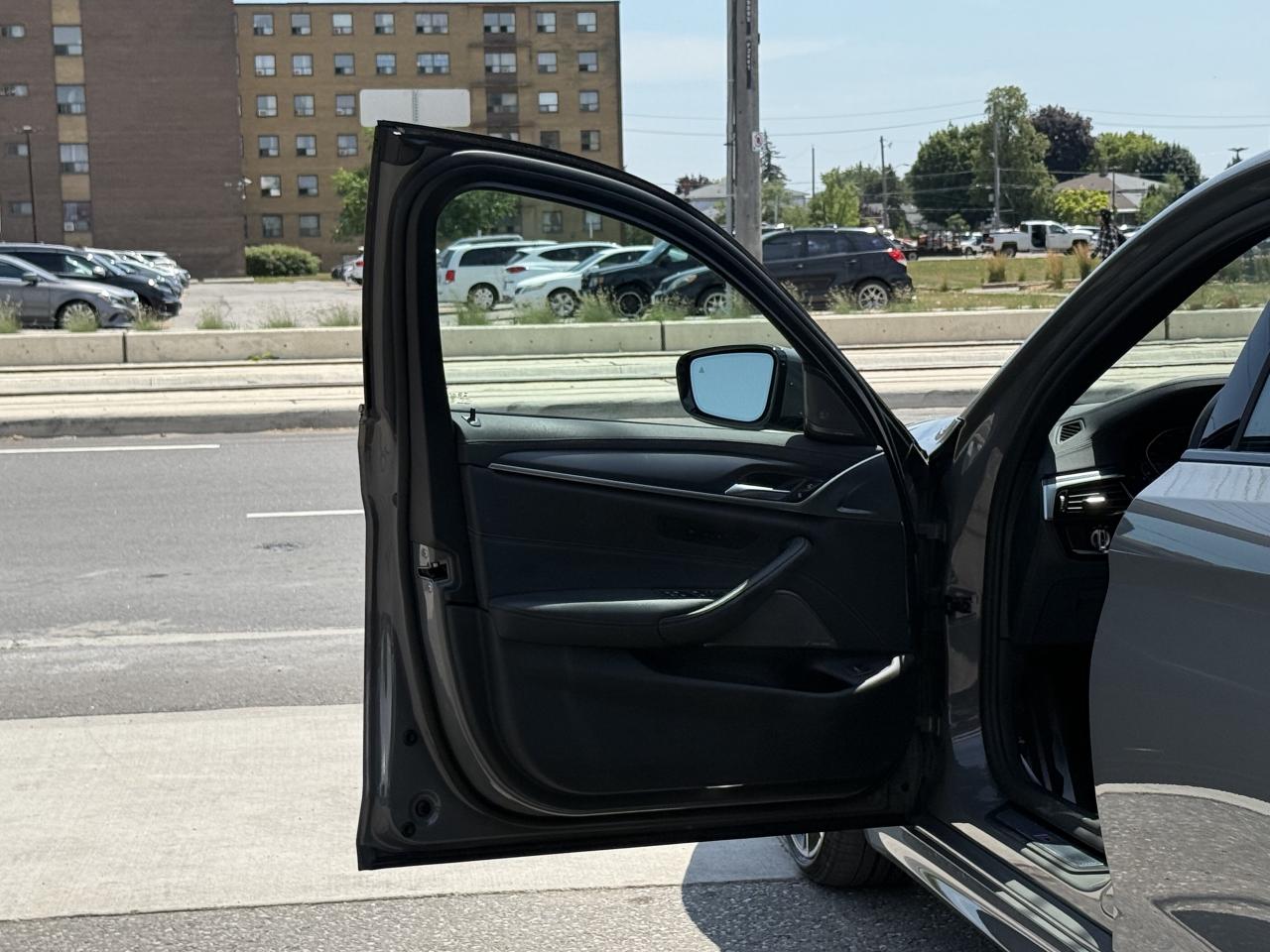 2021 BMW 5 Series 540i //M SPORT | PANO | LOADED - Photo #18
