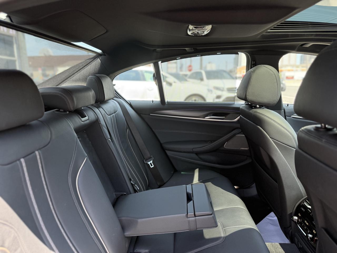 2021 BMW 5 Series 540i //M SPORT | PANO | LOADED - Photo #37