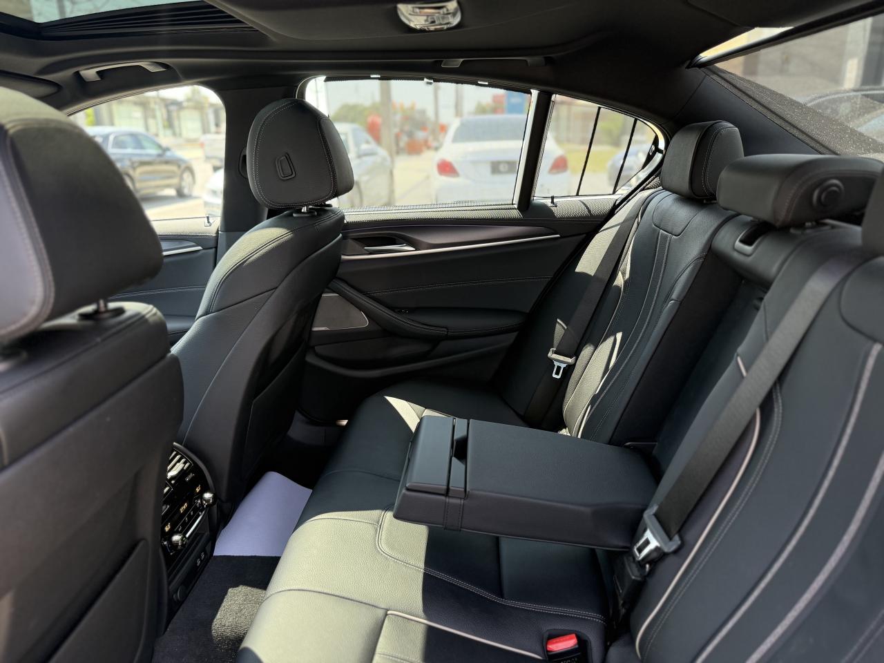 2021 BMW 5 Series 540i //M SPORT | PANO | LOADED - Photo #42
