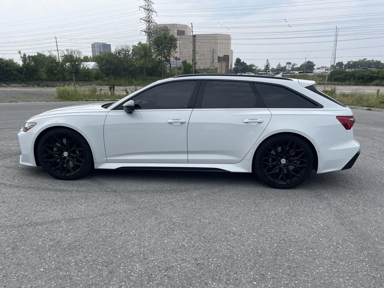 2021 Audi RS 6 Avant Quattro - Photo #2