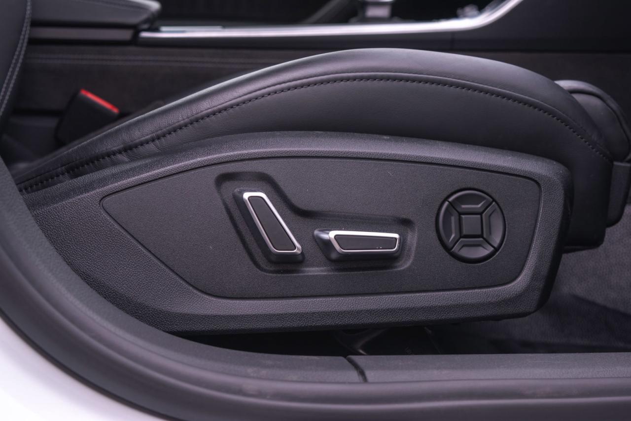 2021 Audi RS 6 Avant Quattro - Photo #16