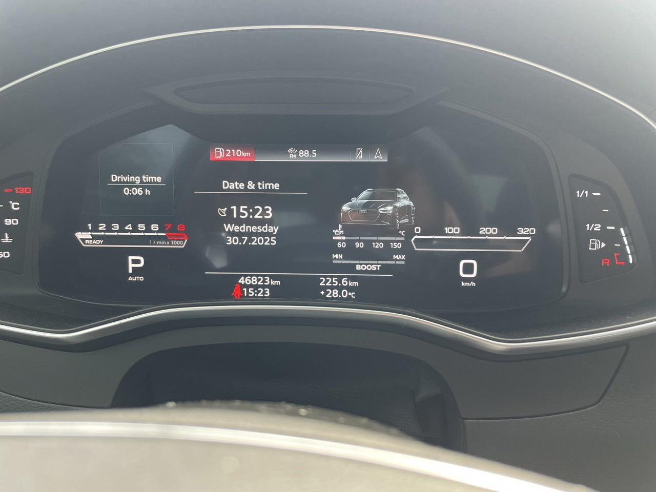 2021 Audi RS 6 Avant Quattro - Photo #12