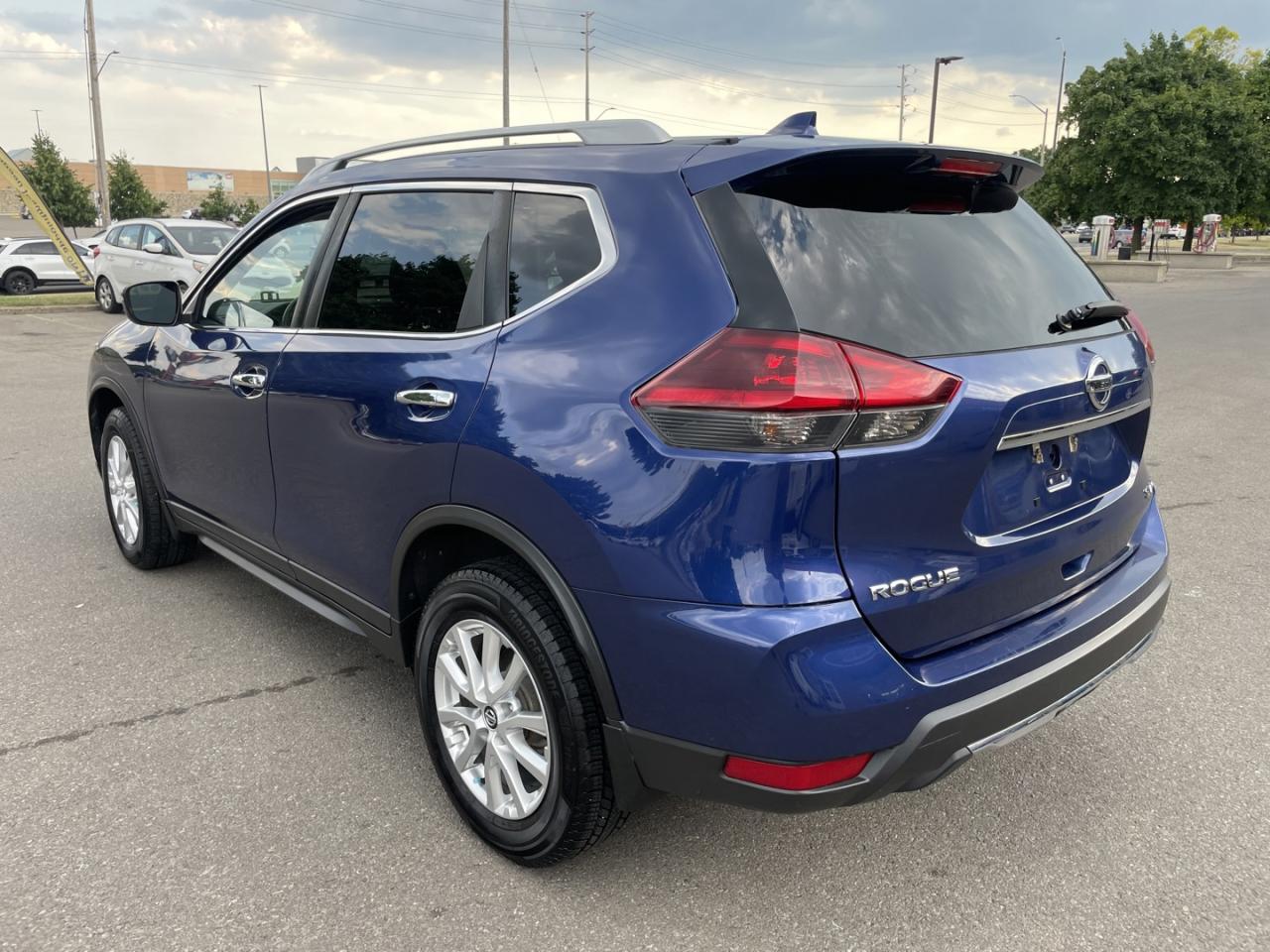 2019 Nissan Rogue SV AWD - Photo #4