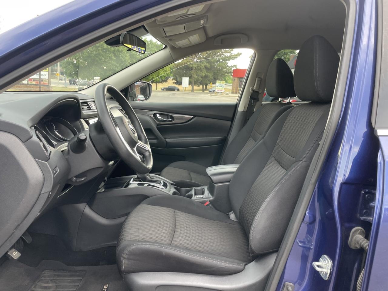 2019 Nissan Rogue SV AWD - Photo #10