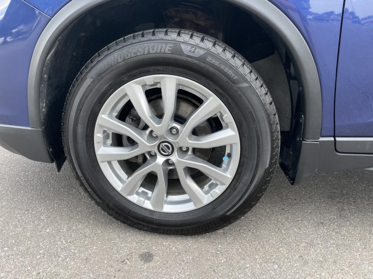 2019 Nissan Rogue SV AWD - Photo #18