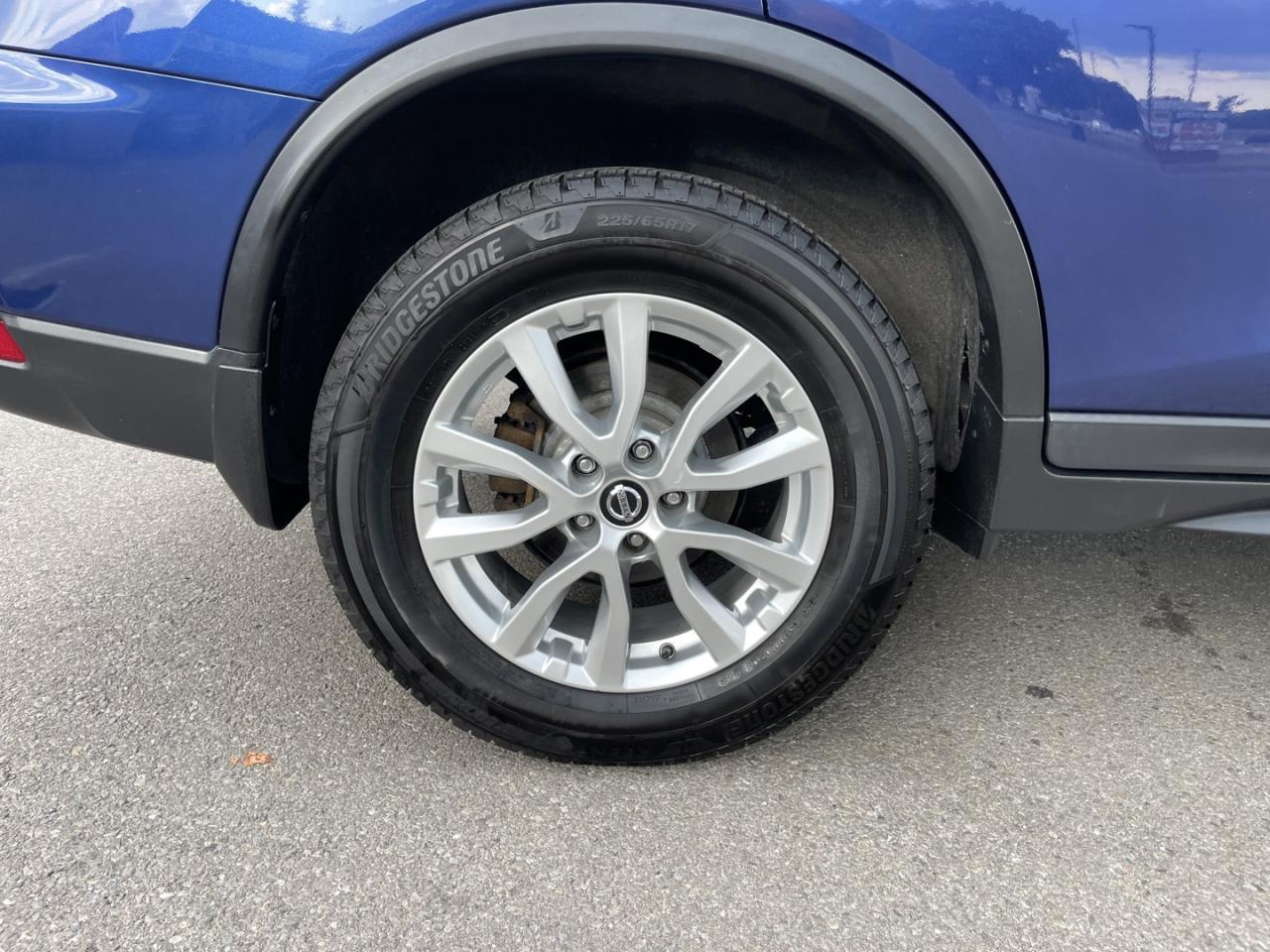2019 Nissan Rogue SV AWD - Photo #20