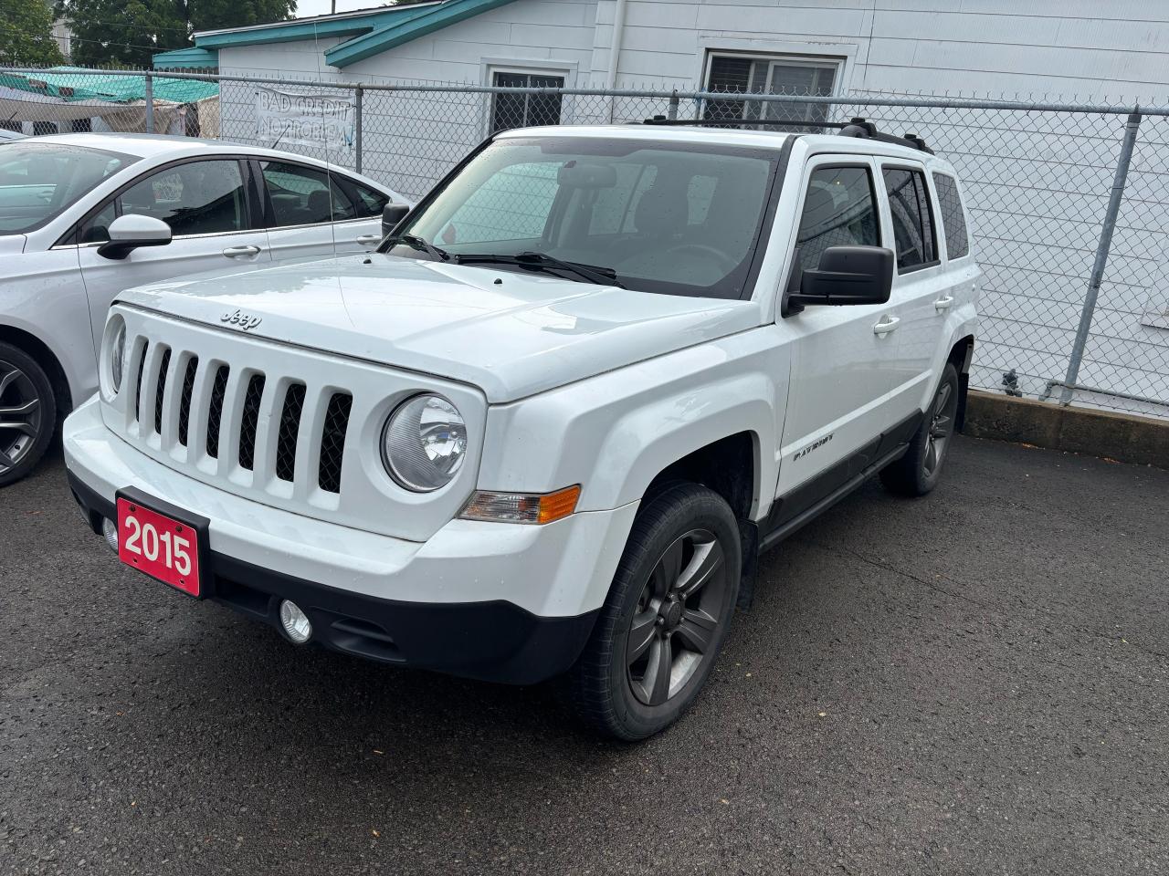 2015 Jeep Patriot High Altitude, 4x4, leather, sunroof, Alloys, - Photo #3
