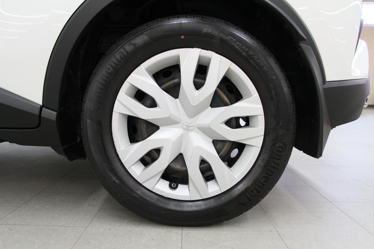 2022 Toyota C-HR LE | LaneDep | ACC | Backup Cam | CarPlay Photo