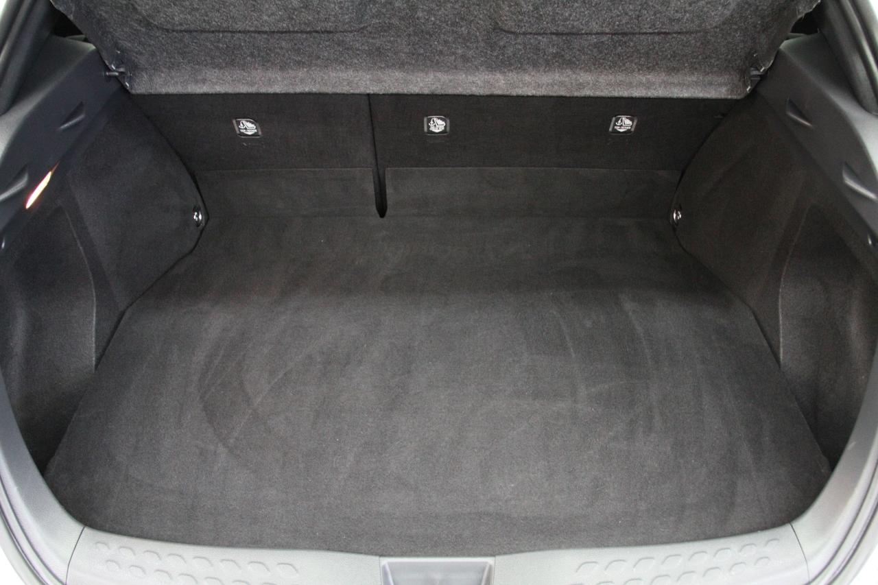 2022 Toyota C-HR LE | LaneDep | ACC | Backup Cam | CarPlay Photo