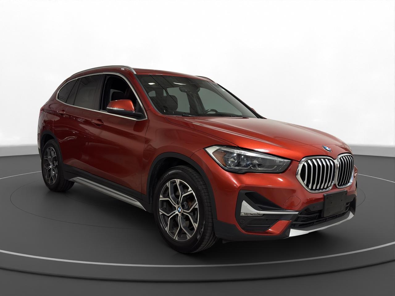2021 BMW X1 xDrive28i Photo2