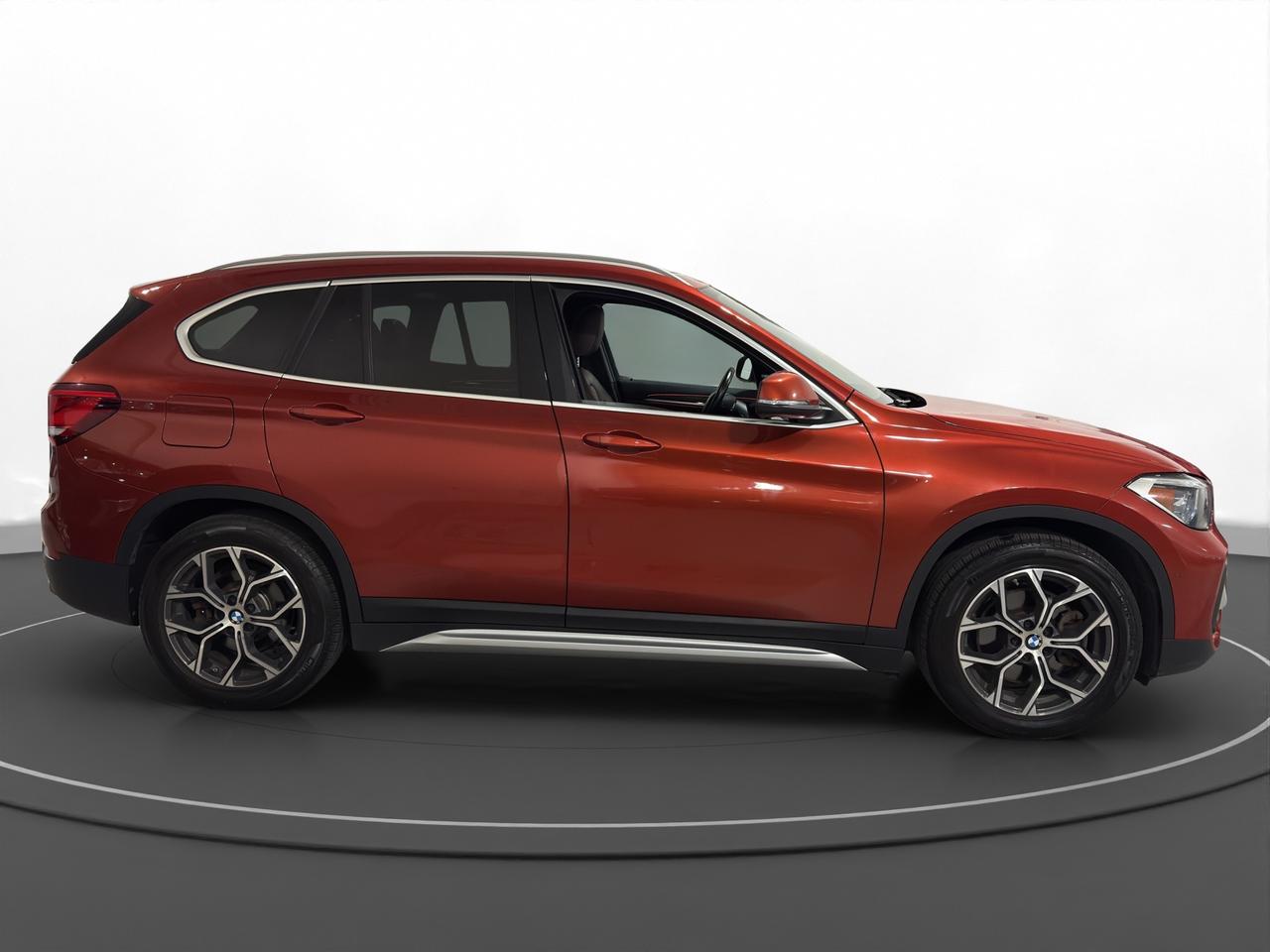 2021 BMW X1 xDrive28i Photo