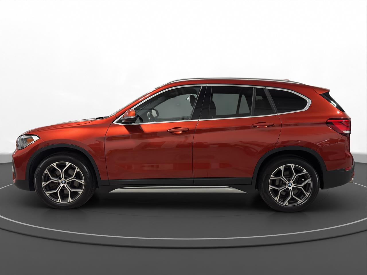 2021 BMW X1 xDrive28i - Photo #4