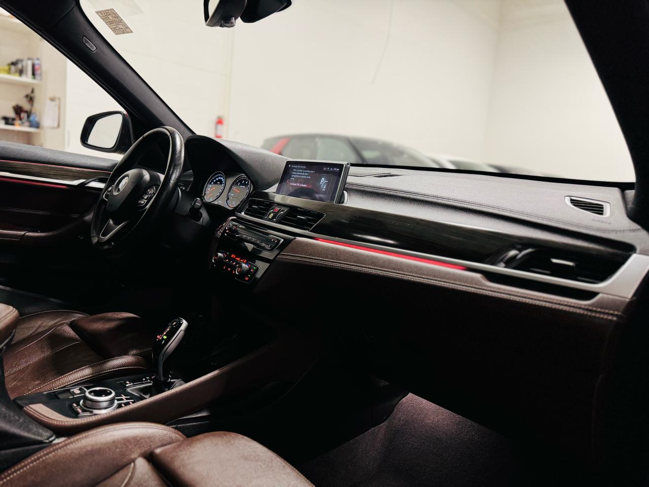 2021 BMW X1 xDrive28i - Photo #27