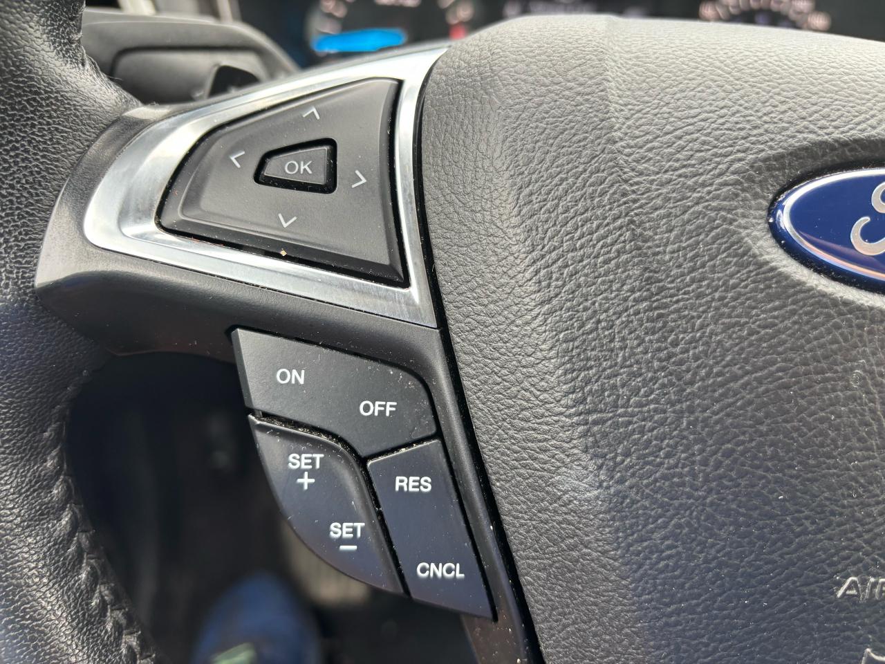 2017 Ford Fusion SE, Leather, P. Seats, All Wheel Drive, Bluetooth - Photo #15