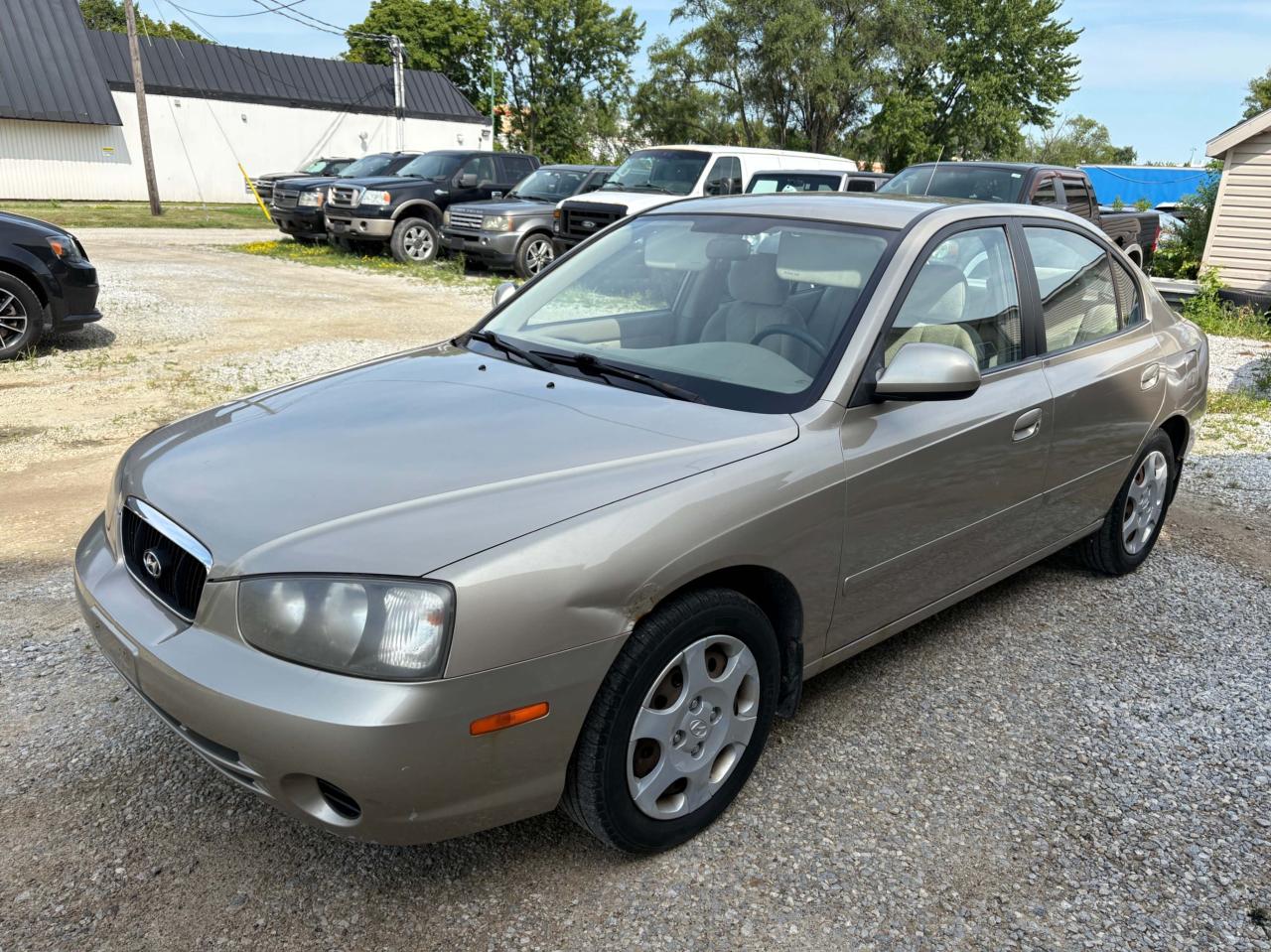 Used 2001 Hyundai Elantra GL Automatic with Safety and Warranty. Financing available. for sale in Windsor, ON