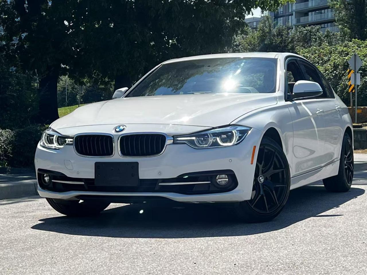 Used 2017 BMW 3 Series 330i xDrive/ CLEAN TITLE/ BC LOCAL/ HUD/ LOW KM for sale in Richmond, BC