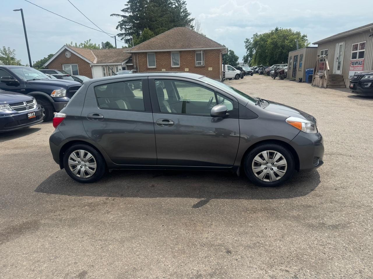 2012 Toyota Yaris LE, AUTO, HATCH, ONLY 185KMS, FUEL SAVER, CERT - Photo #6
