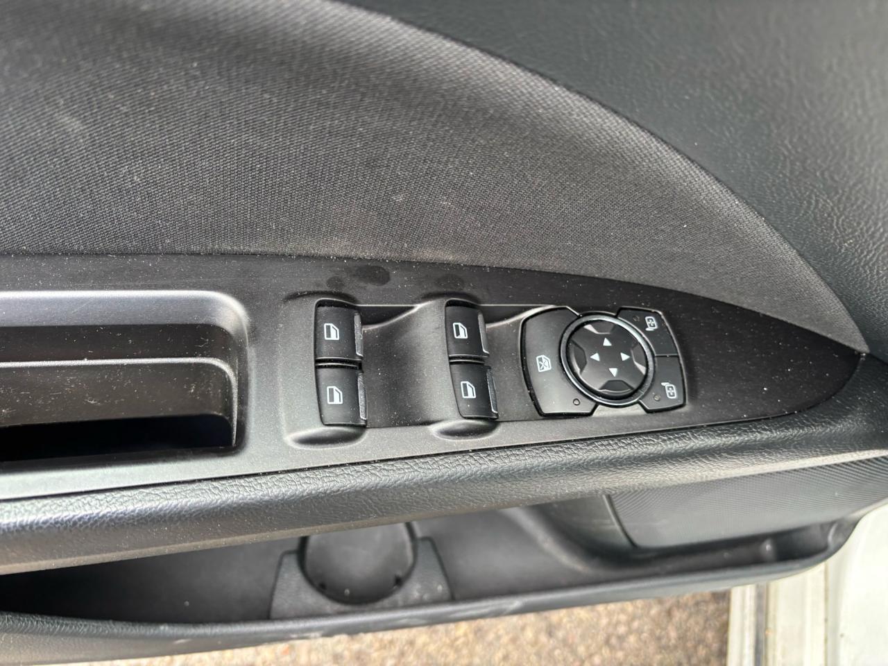 2017 Ford Fusion SE, Leather, P. Seats, All Wheel Drive, Bluetooth