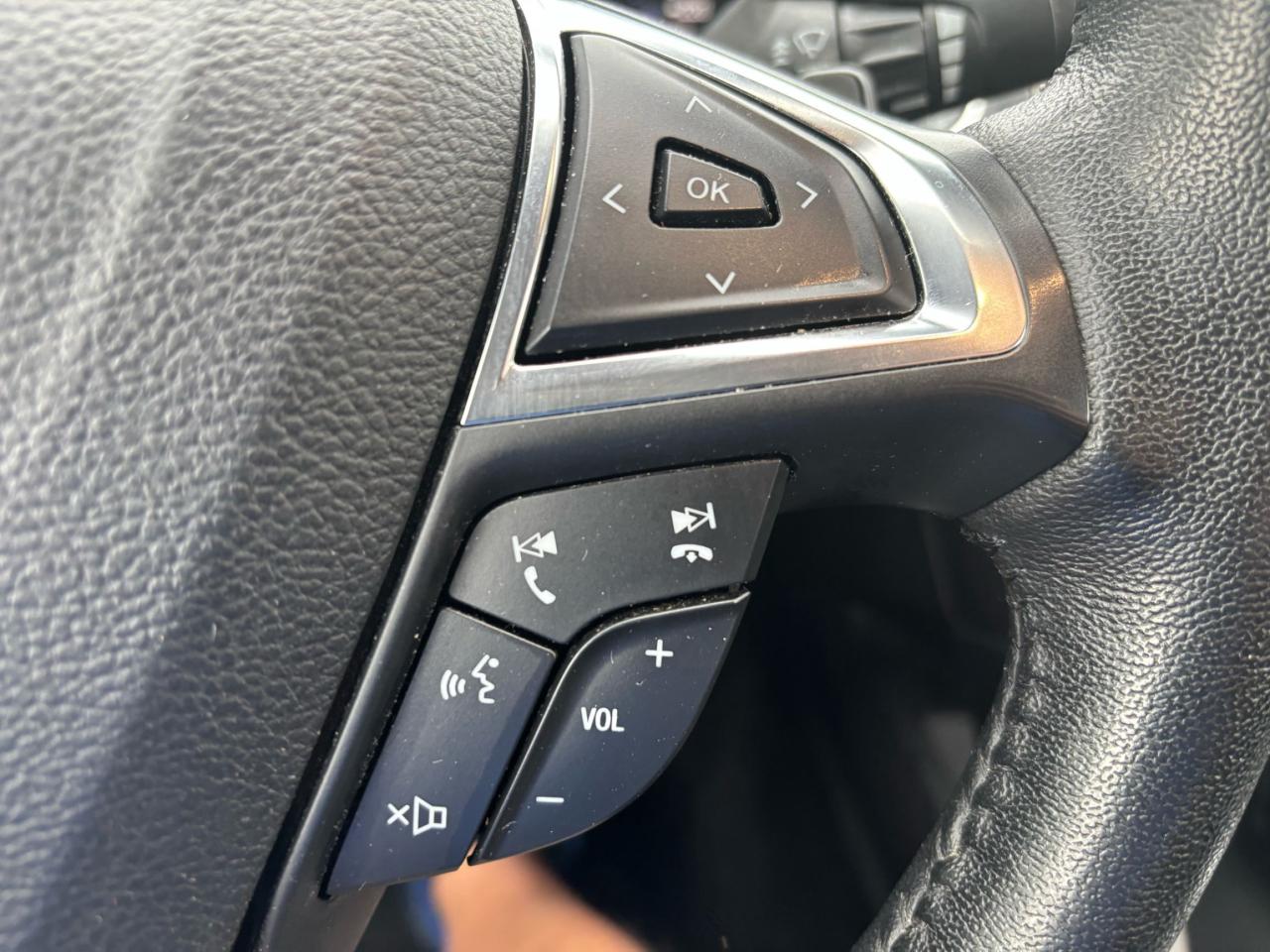2017 Ford Fusion SE, Leather, P. Seats, All Wheel Drive, Bluetooth