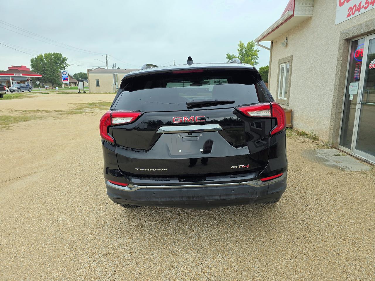 2024 GMC Terrain AWD AT4 Only 5977 KM - Photo #24