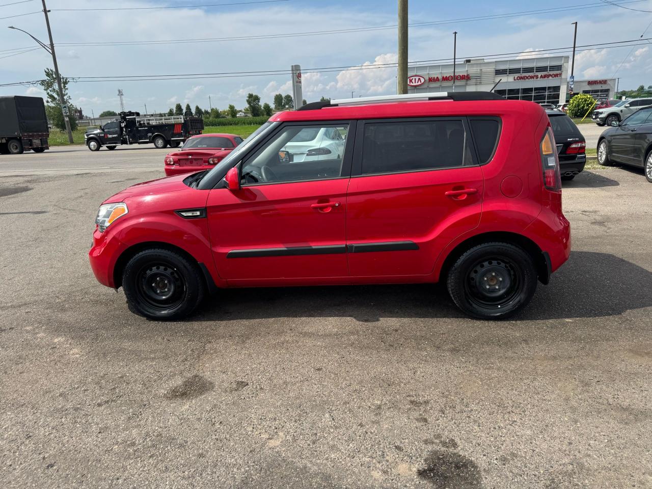 2011 Kia Soul 2U, AUTO, ONLY 59,000KMS, ONE OWNER, CERTIFIED - Photo #2