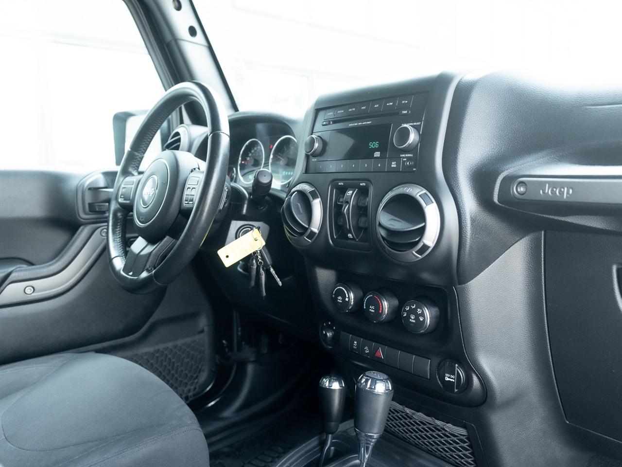 2016 Jeep Wrangler Unlimited Sport 4WD RIMS/TIRES Photo19