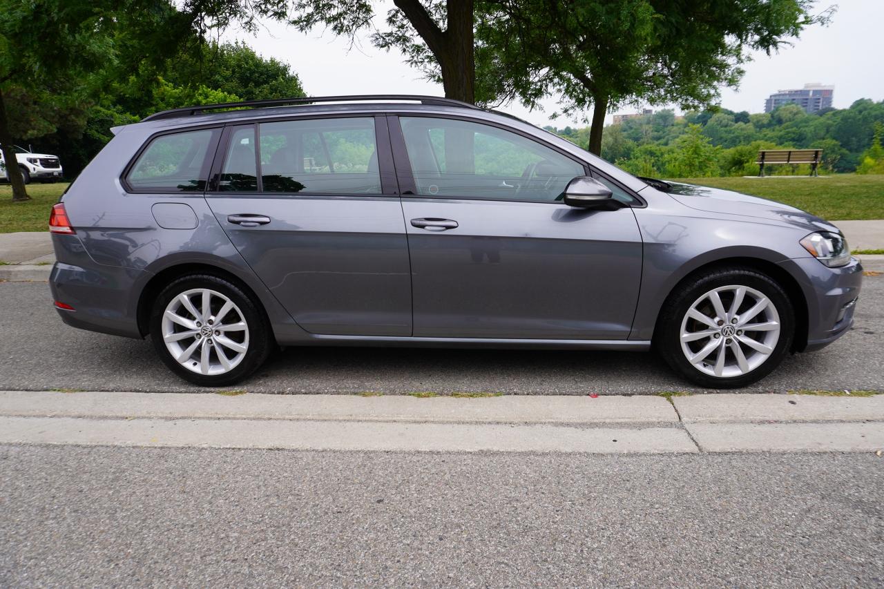 2018 Volkswagen Golf SportWagen 1 OWNER / NO ACCIDENTS / MANUAL / LEATHER /SUNROOF Photo4