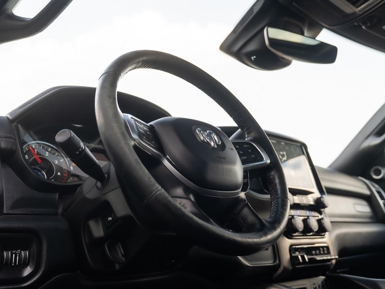2019 RAM 3500 Laramie DIESEL LIFTED/RIMS/TIRES Photo14